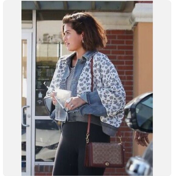 Bobbie Wren Free People Floral Denim Cotton Cropped Jacket Selina Gomes worned - Picture 3 of 11